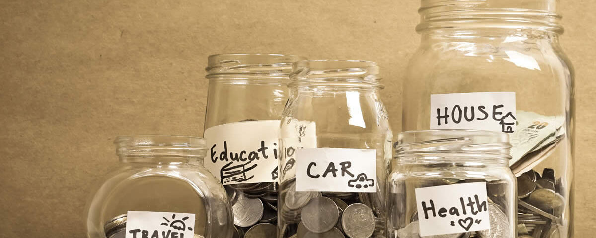 Tabungan Berjangka vs Tabungan Rutin: Mana yang Lebih Menguntungkan