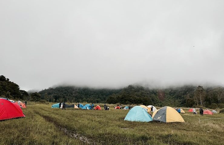 https://hilltopcamplembang.com/tempat-camping-di-lembang-bandung-murah/