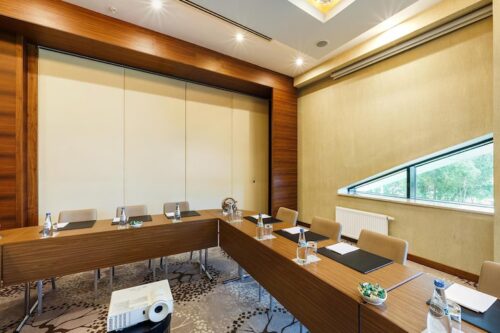 Pesan ruang meeting murah Jakarta