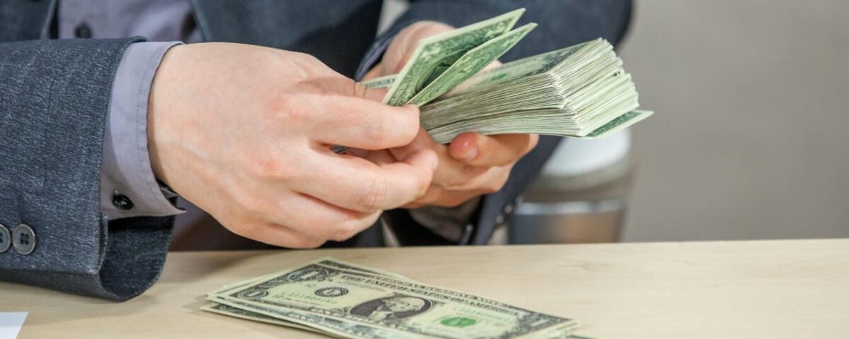 Biar Uang Pensiun Tak Cepat Habis! Gunakan Layanan Perbankan Ini