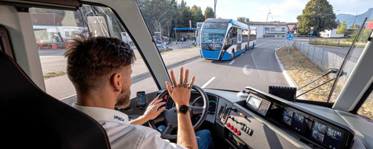 berapa sewa bus pariwisata